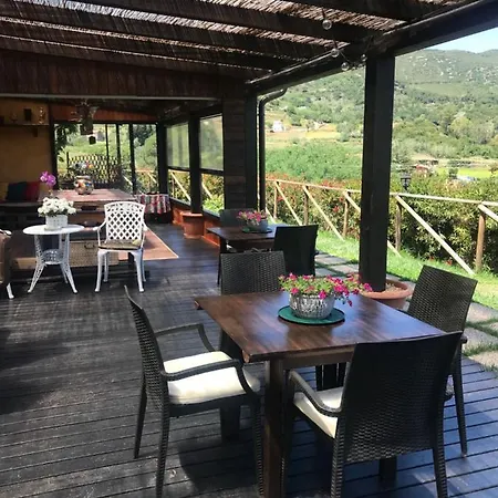 Alojamento de Acomodação e Pequeno-almoço Aloe Ranch Elba 4*