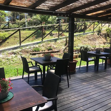 לינה וארוחת בוקר Aloe Ranch Elba 4*