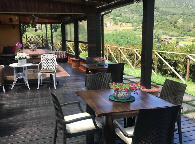 לינה וארוחת בוקר Aloe Ranch Elba 4*